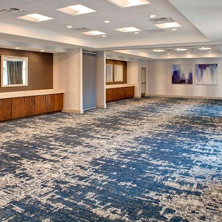 Hilton Garden Inn Kansas City/Kansas Экстерьер фото