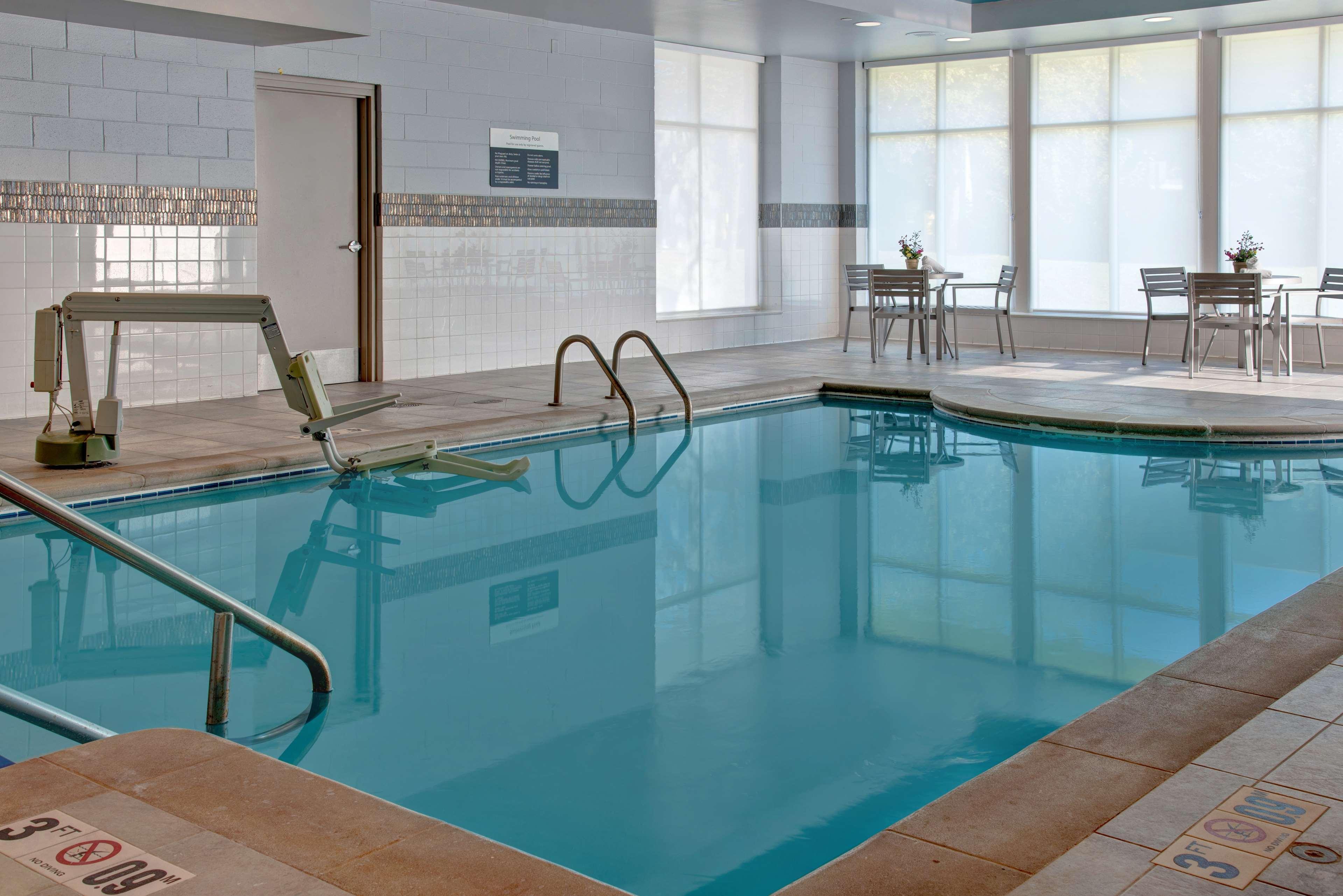 Hilton Garden Inn Kansas City/Kansas Экстерьер фото