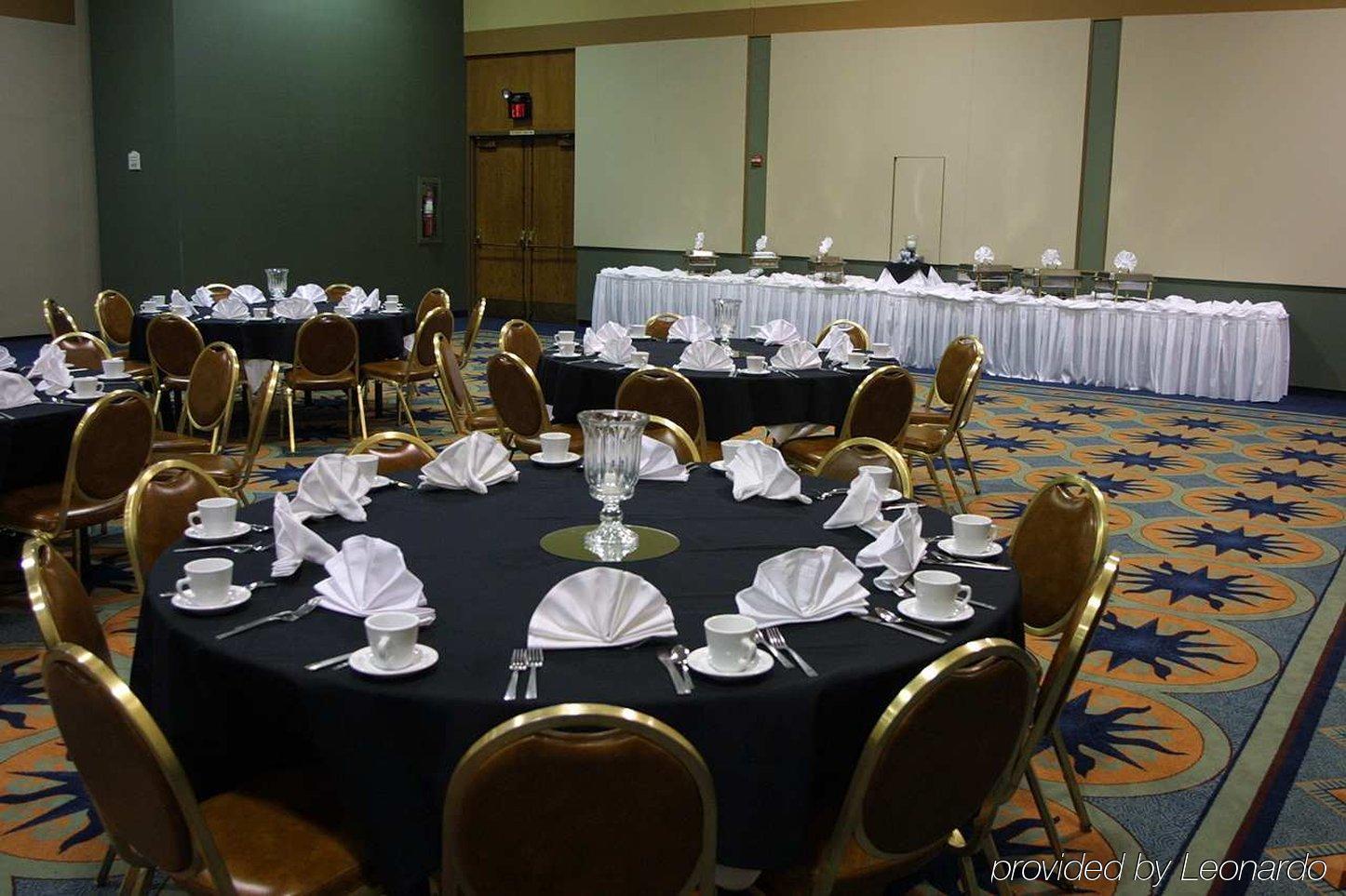 Hilton Garden Inn Kansas City/Kansas Ресторан фото