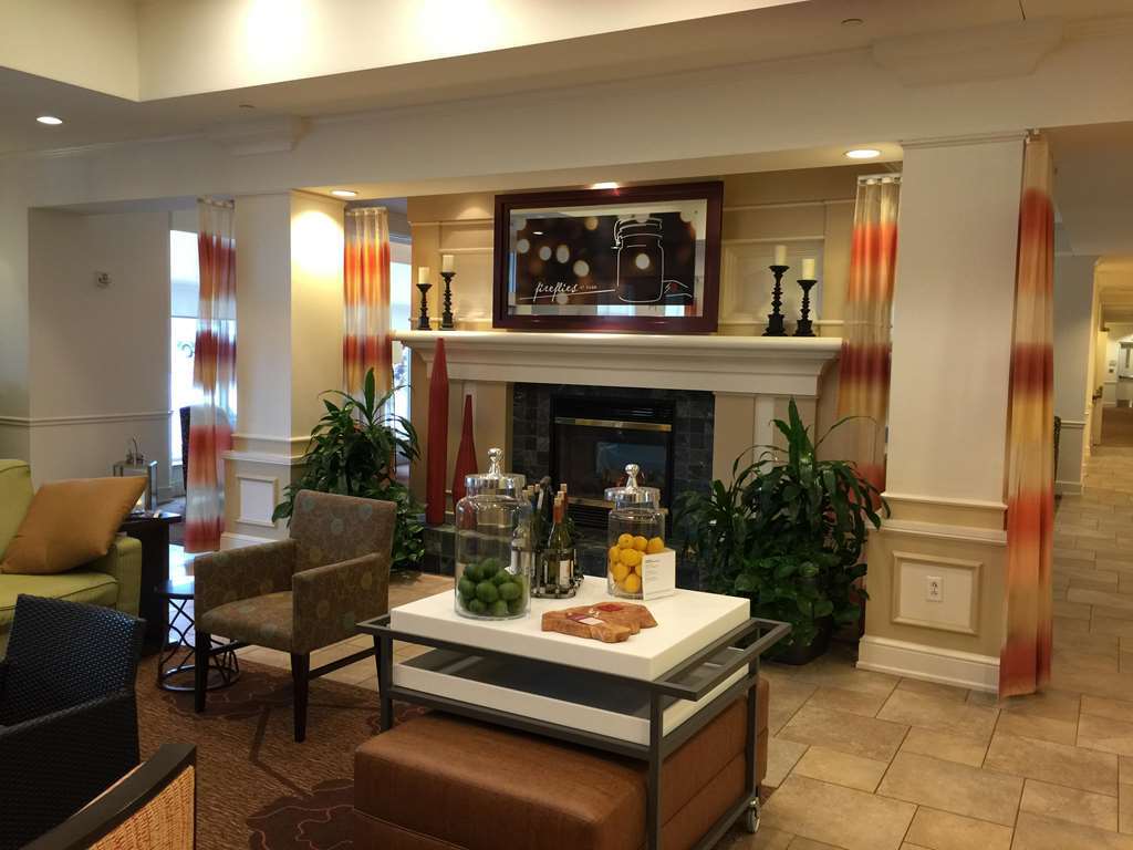 Hilton Garden Inn Kansas City/Kansas Интерьер фото